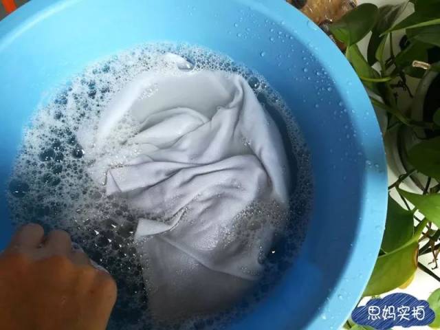 第一款100%生物基洗衣液,低泡易漂去汙力強,用它給寶寶洗衣服才放心!