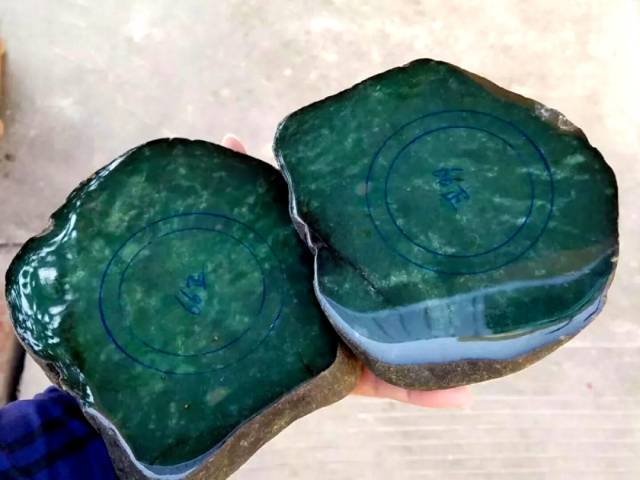 赌石知识翡翠原石蓝水和油青的区别