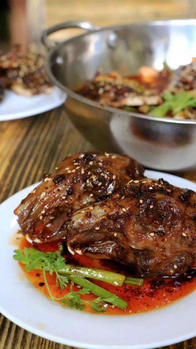 号召令:四川人在青岛!这份超正宗的干锅兔头套餐等你来领