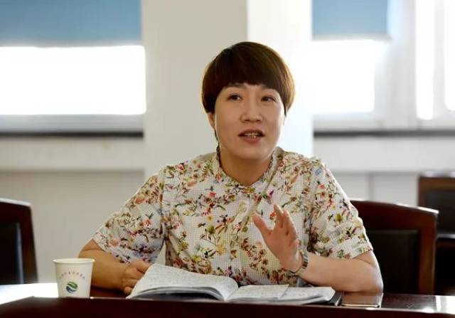 政协委员  叶丹