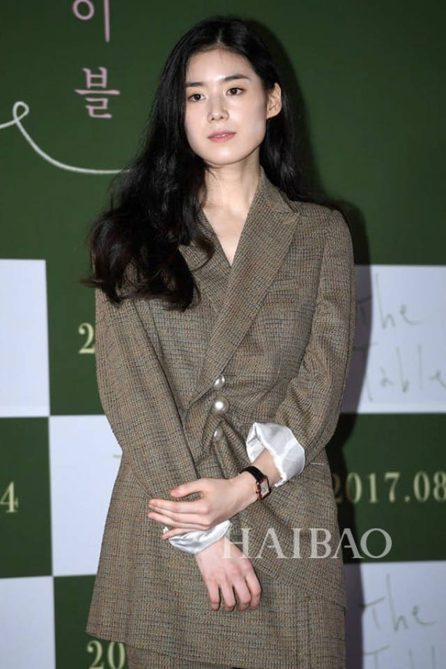 刚上映就爆红的韩剧《鬼客》,没想到女主郑恩彩这么美?