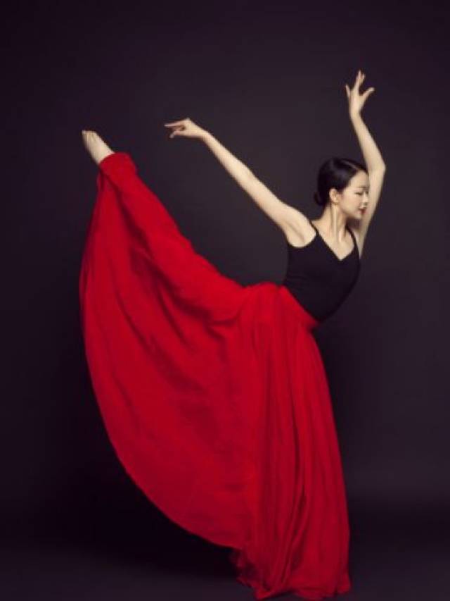 【舞蹈知识】属于舞者的拍照pose,国庆假期你准备好一拍出众了吗?