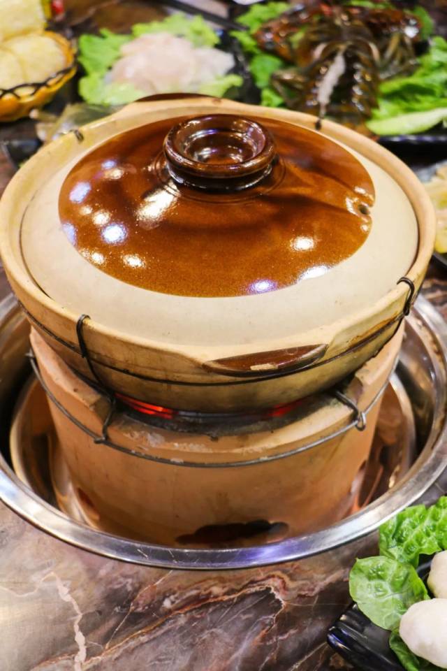 城南开了一家港式打边炉,汤底喝了会上瘾!