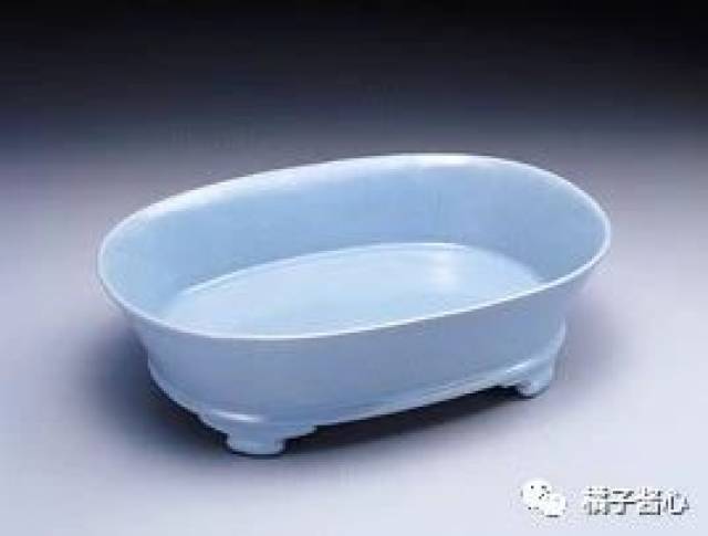 北宋汝窑青瓷无纹水仙盆_搜狐网