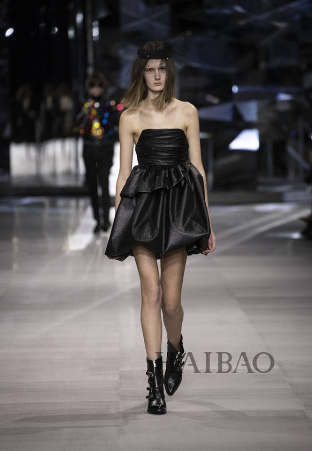 思琳 (celine) 2019春夏女装秀,海报带你亲临2019春夏巴黎时装周