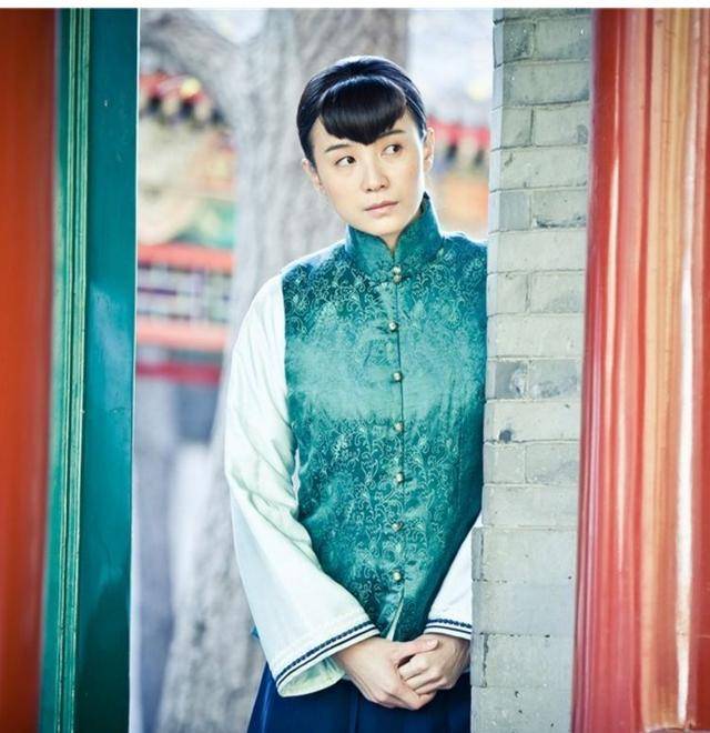 于凤至93岁在美国病逝,死前留下8字,张学良在她坟前长跪不起