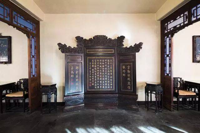 漱芳斋里并没有住过"还珠格格",但是乾隆的会客厅