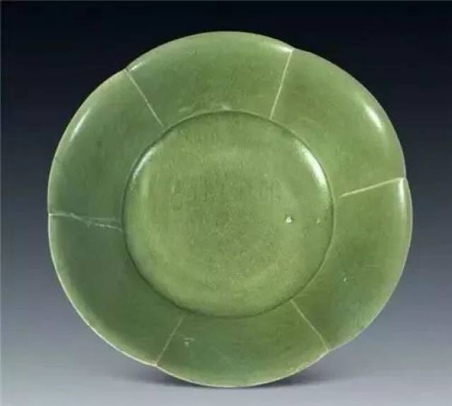 ◇御泓軒◇『北宋・古陶磁器・耀州窯青釉刻花牡丹碗』