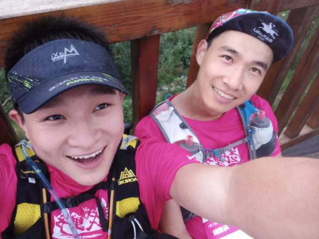 后面的路段一路都是赶路,已经处于要死要死的状态了,也没有多大的空去