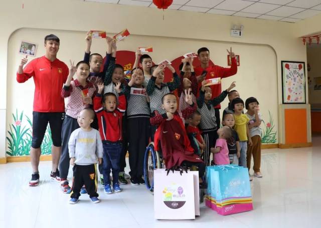 南京孤儿院图片