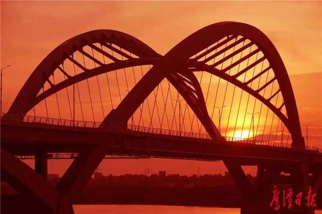 江西红色拱桥图片