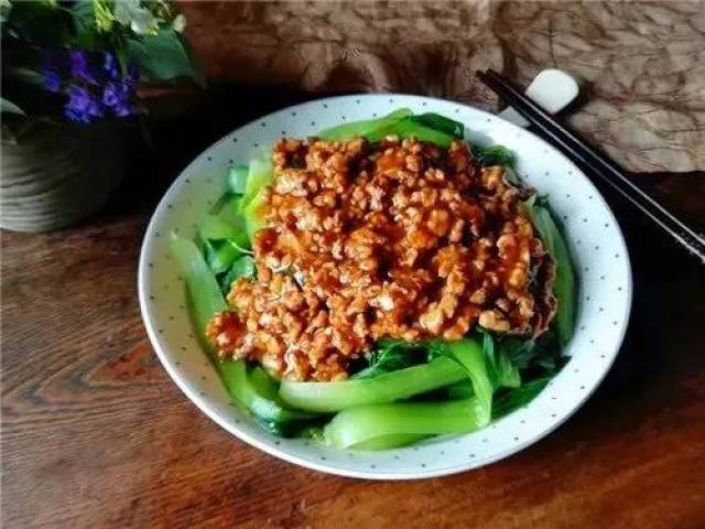 蚝油肉末油菜