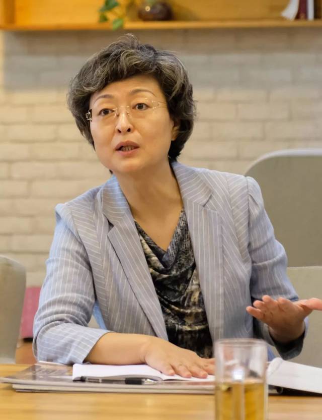 曹征平董事长一行到石家庄市新华书店图书大厦调研指导工作