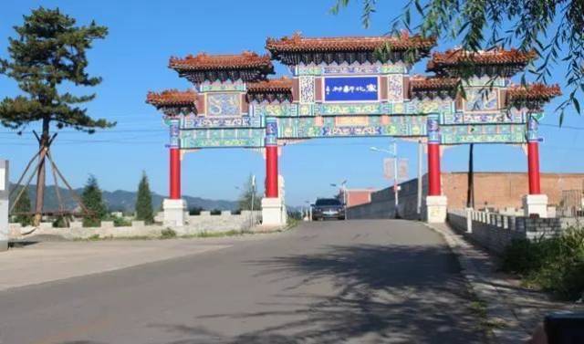 河北省承德市平泉市桲椤树镇桲椤树社区