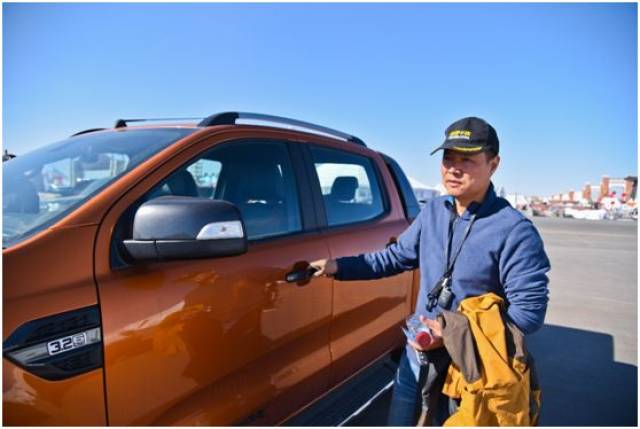 万台越野车勇赴英雄会,福特皮卡王者营地内玩车老司机对怼越野大神