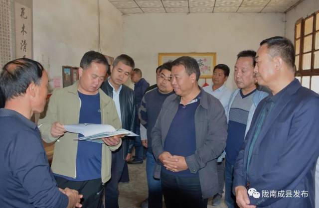 张启仁,杨彦带领第三督查组到宋坪乡,沙坝镇督查脱贫退出验收准备工作
