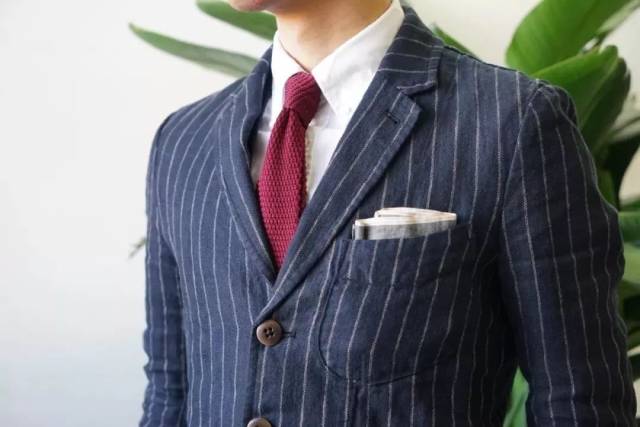 领带是一个男人品位的体现, 也是西服的表情包