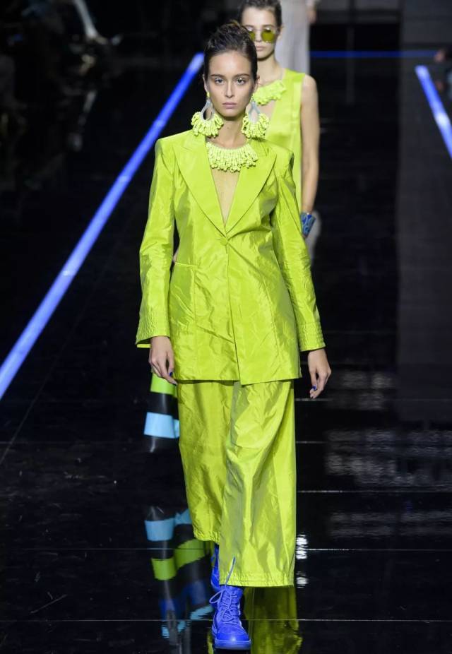 春夏gucci 2019春夏 annakiki 米兰|2019春夏 emporio armani 石绿色