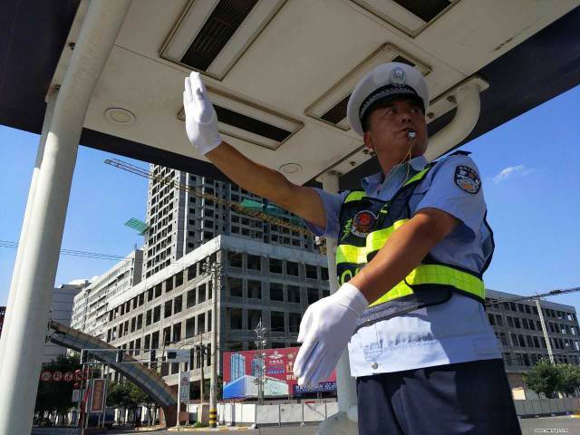 在资阳,我是一名交警