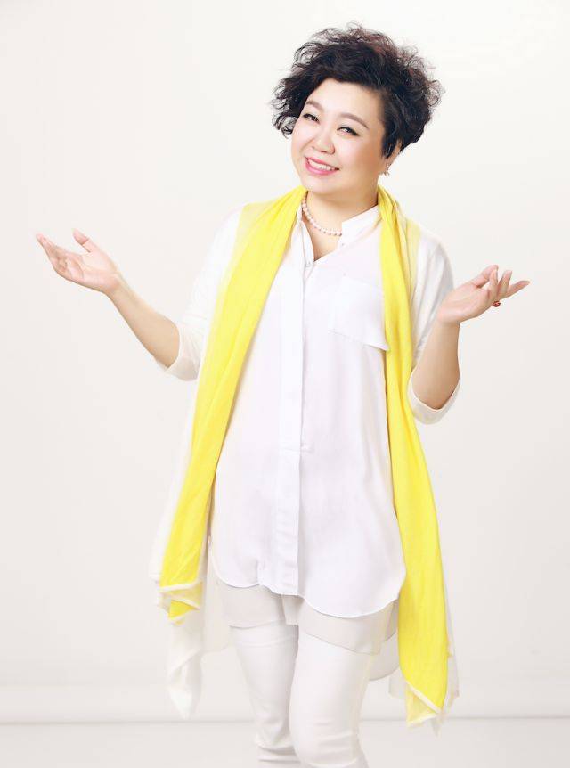 闻香识女人 |最丰满动人的是灵魂——著名巴蜀笑星 钟燕平
