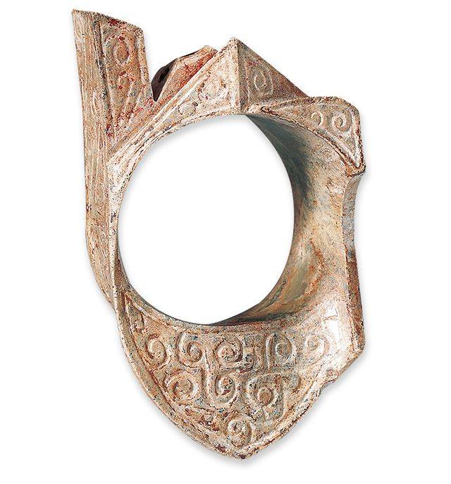 春秋战国时期,玉韘仍维持西周基本样态与功能.