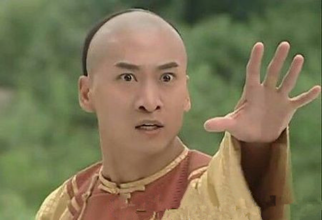 看尔康微博太解气,原来容嬷嬷扎的全是坏人,只有五阿哥是清白的