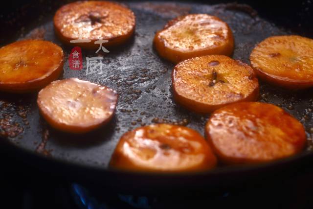 红糖煎苹果竟然这么好吃,简单美味,营养健康,老人孩子都爱吃