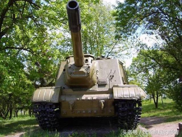 "斯大林的铁拳"isu-152自行突击炮,一发就能敲掉虎式坦克!