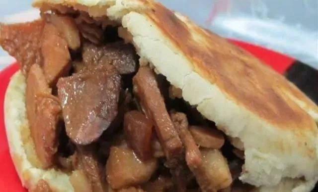 早餐过后带着满足 踏上河套酒业工业旅游区美酒之旅 品一口美酒回味