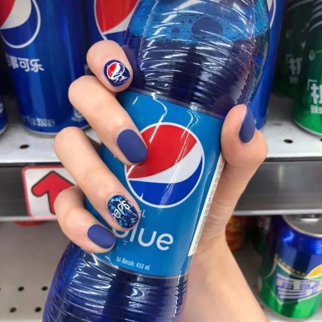 蓝色美甲,最耐看的高级款