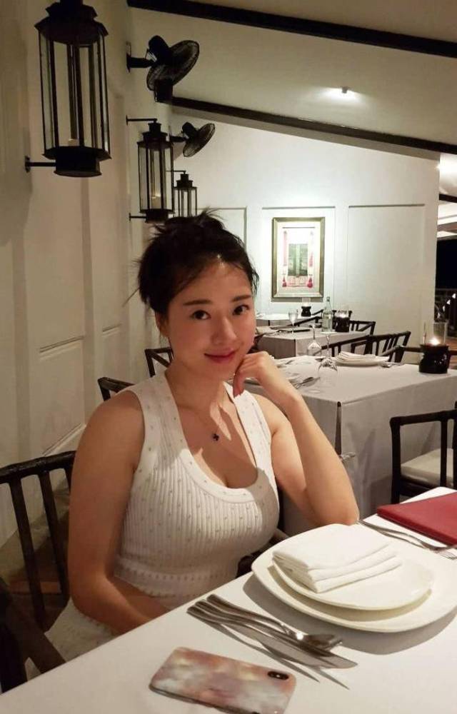 蒋聘婷这劲爆的身材,就算没有"刘强东性侵女主角"绯闻事件她也会火