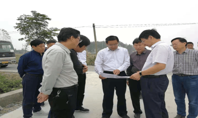 社旗县委书记县长深入各乡镇实地观摩督导国庆期间扶贫产业培育情况