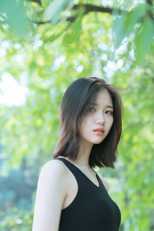 街拍2位清纯素颜美少女:清水出芙蓉,天然去雕饰!