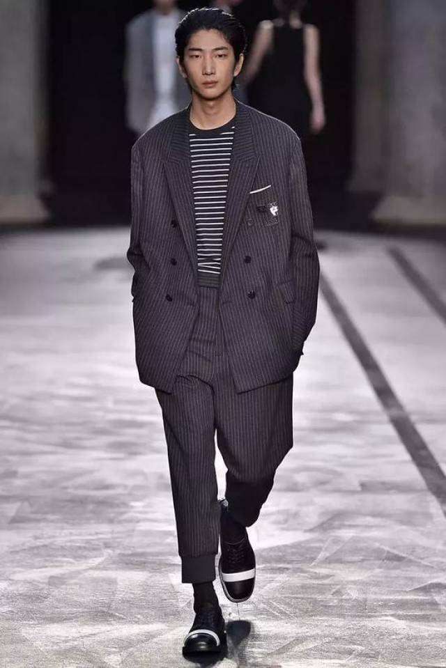 穿搭| 优雅与街头并存的西装oversize