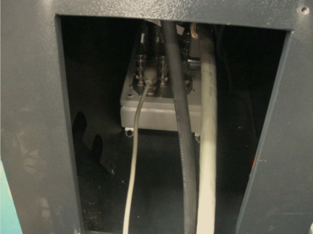 电控柜指示灯_控制柜指示灯闪烁的原因_控制柜指示灯