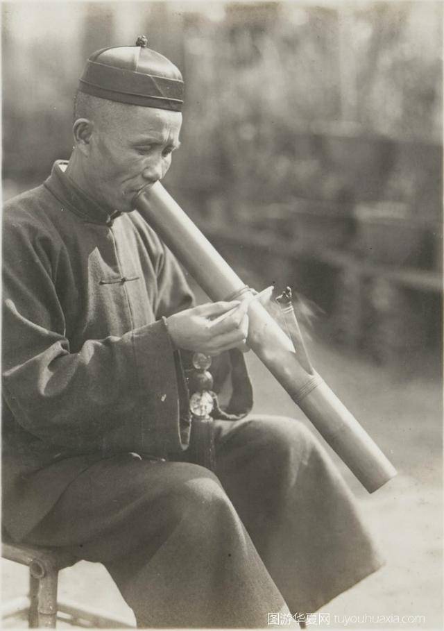 老照片中的华夏|1928年的云南红河地区,处处热闹繁华!