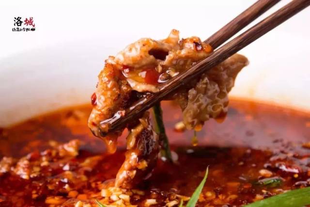 泼辣牛肉,可以说是老顾客必点的一道菜,你吃过就会知道它的口感有多