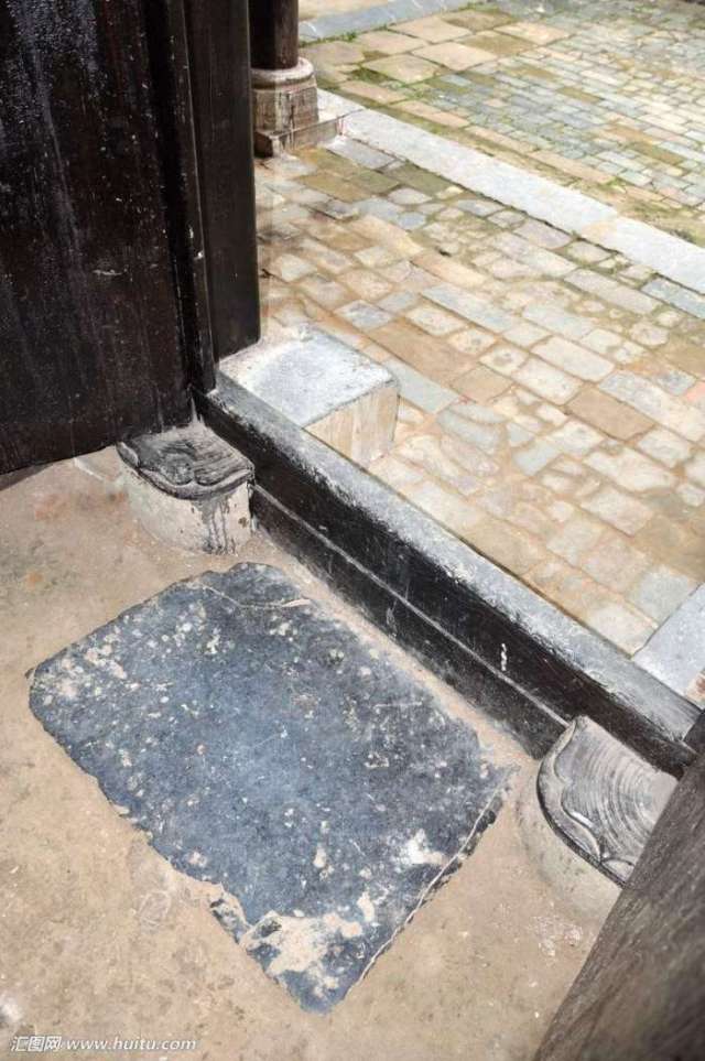 以前的老房子为什么要做那么高的门槛跨过去都很费劲