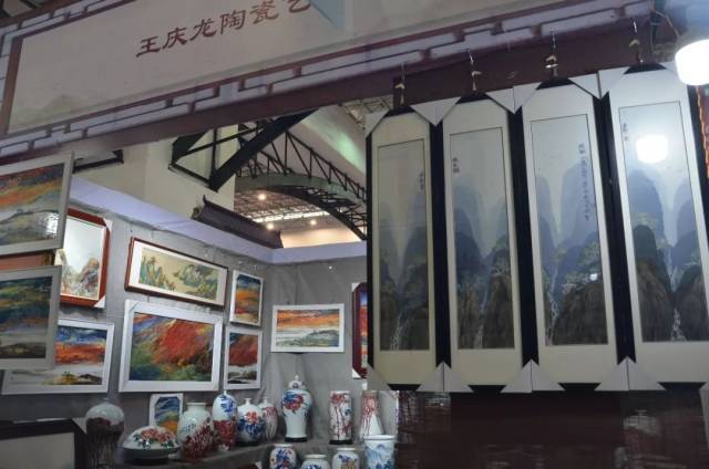 柳青松老师 157号展位 湖北书法家协会会员,湖北省高校书法篆刻联谊会