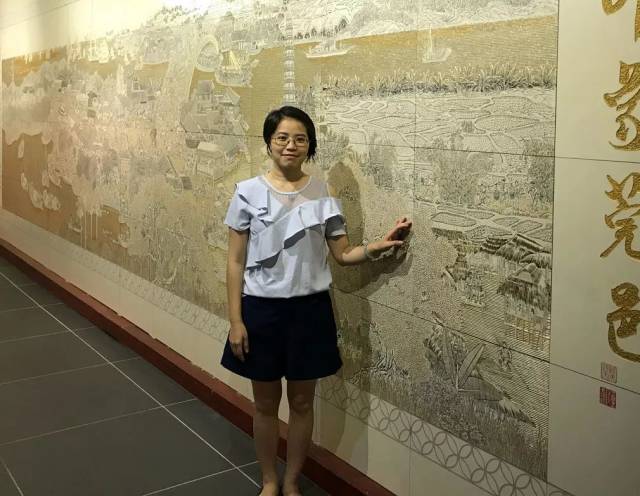 除了大量脍炙人口的本土题材的音乐作品,任仲华还把音乐和才华带出