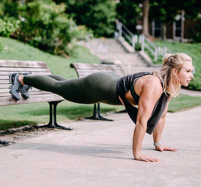 甜美可人举铁女孩多年健身体重达160斤是巨石强森欣赏的体型