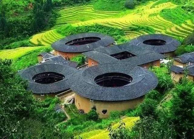 2,福建,土楼建筑群及村落—东方古堡城