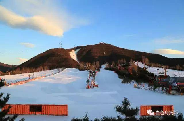 昌平軍都山麓自古就是京城福地,西鄰明十三陵,東鄰小湯山溫泉度假村