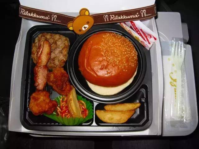 日本火车的"便当餐"来看看日本的火车盒饭长什么样?