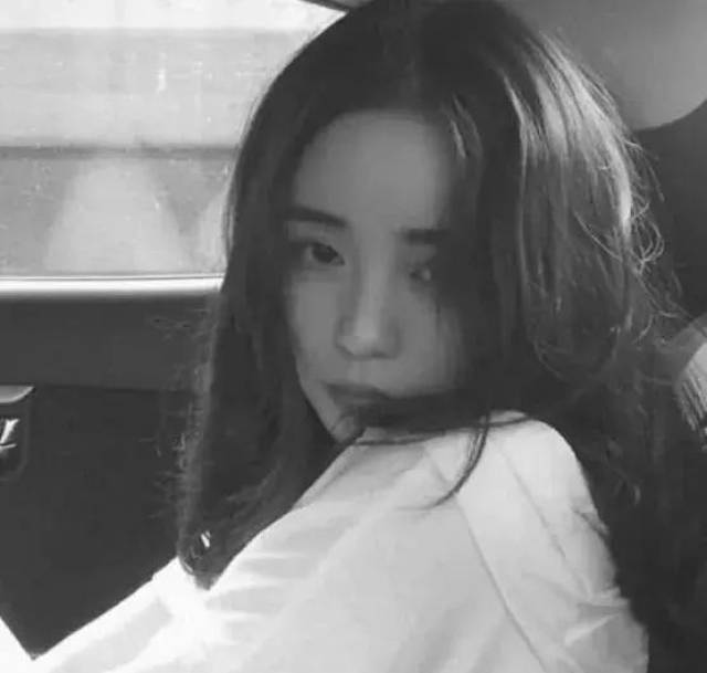 抖音上最霸气的句子:别人撞南墙选择回头,我撞