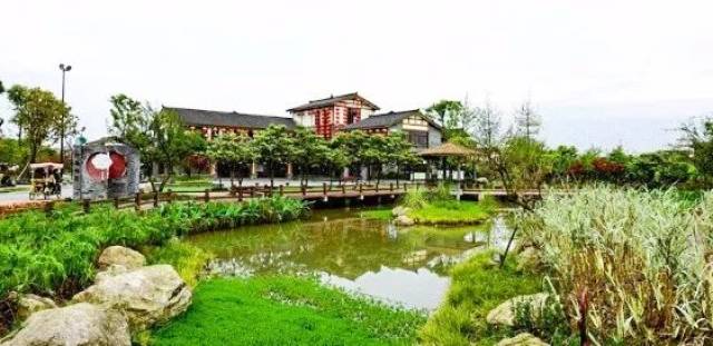 成都市花香果居景区