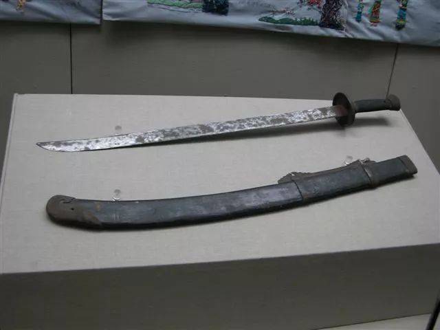 汉人用雁翎刀，满人用雁翅刀，清代制式佩刀有潜规则？_搜狐网