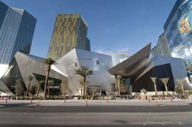 Louis Vuitton 5th Avenue - De La Garza Architecture