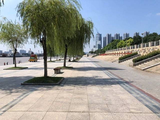 武漢市漢口江灘公園一期