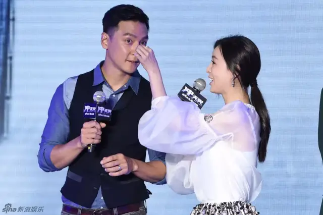 无论好女人还是坏女人,张静初演绎的角色内心都有一股热情,一种 对